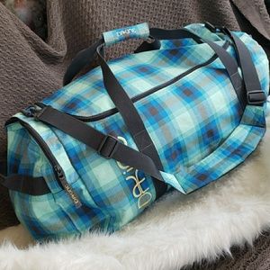 Large Dakine duffle bag